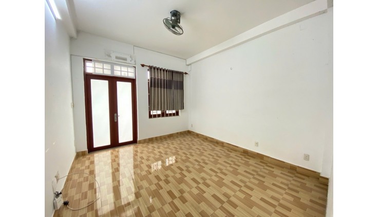 NHÀ 1/ ĐẤT MỚI, 52M2, 4 TẦNG 4PN, HẺM XE HƠI, NGAY CHỢ GIÁ HƠN 6 TỶ